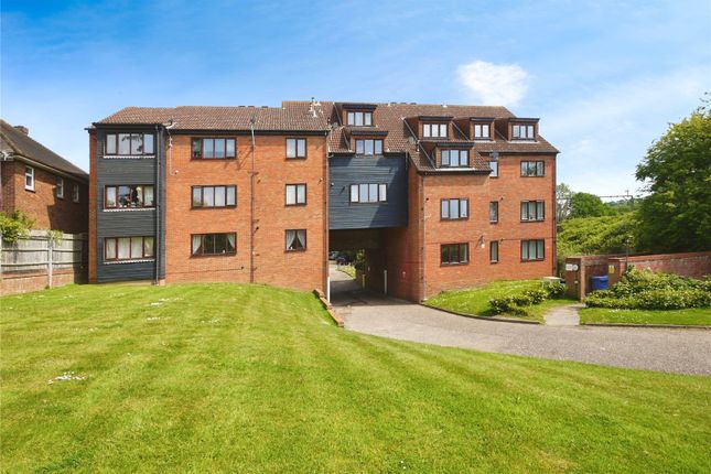 Kavanaghs Court, Kavanaghs Road... 2 bed apartment for sale