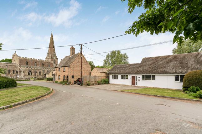 6 bed detached house