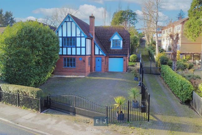 High Road, Loughton IG10 4 bed detached house for sale