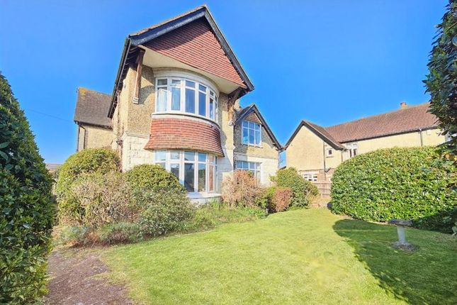 5 bed detached house