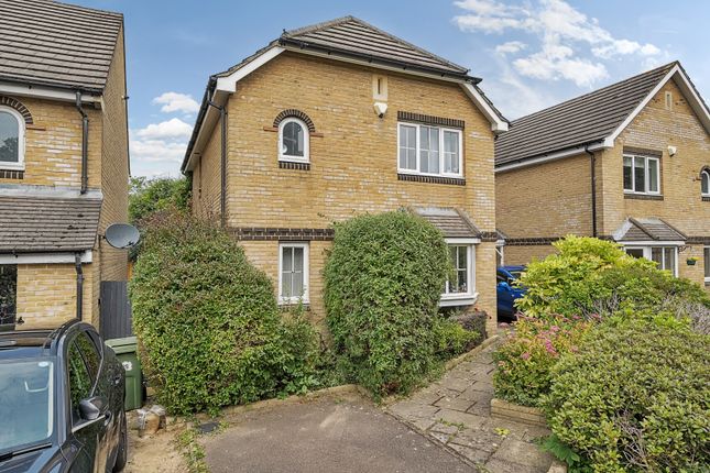 Bristow Road, Beddington CR0 3 bed detached house for sale