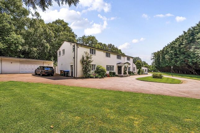 Dixons Hill Close, Hertfordshire AL9 5 bed detached house for sale