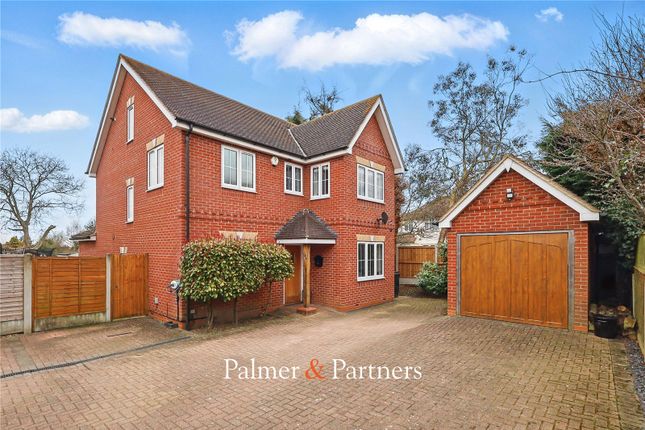 Chelmer Lea, Chelmsford CM2 5 bed detached house for sale