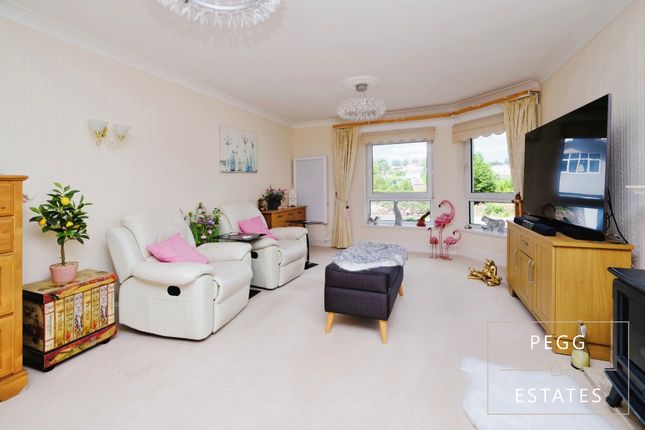 Cliff Road, Torquay TQ2 2 bed apartment for sale