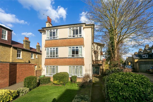 Sheen Park, Richmond, TW9 3 bed apartment for sale