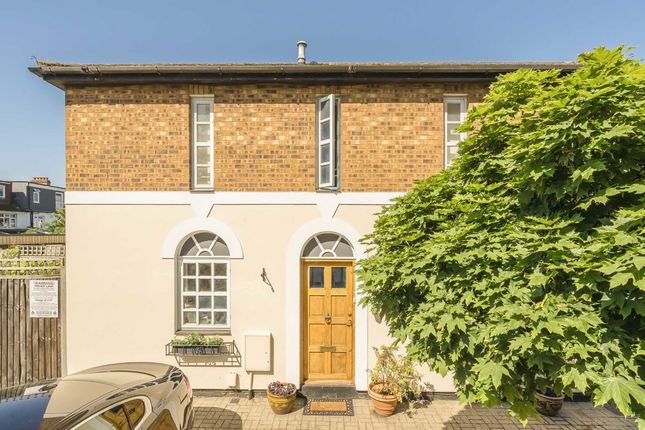 Copenhagen Gardens, London W4 2 bed house for sale