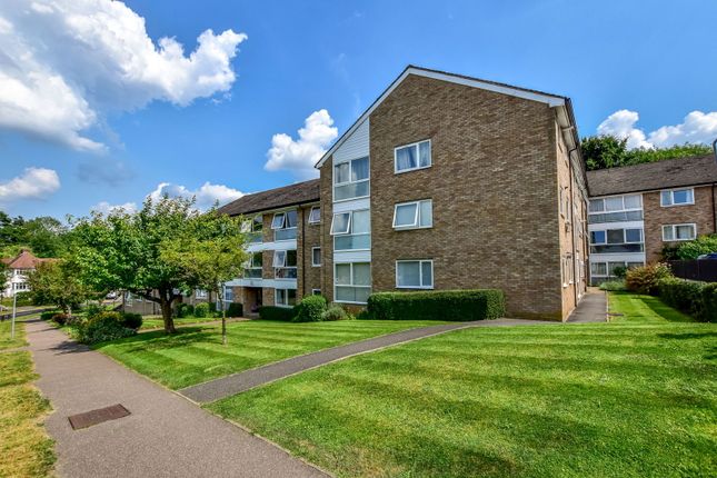 Blacketts Wood Drive, Chorleywood... 3 bed apartment for sale