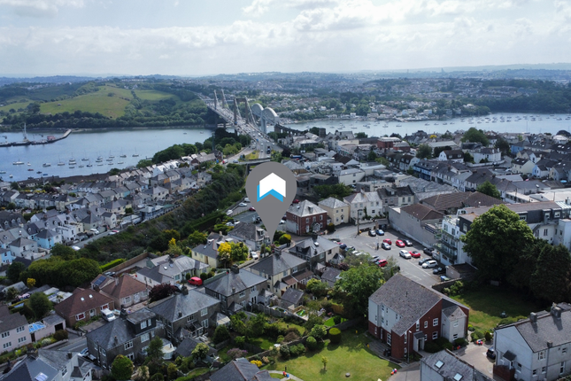 Belle Vue Road, Saltash PL12 3 bed semi