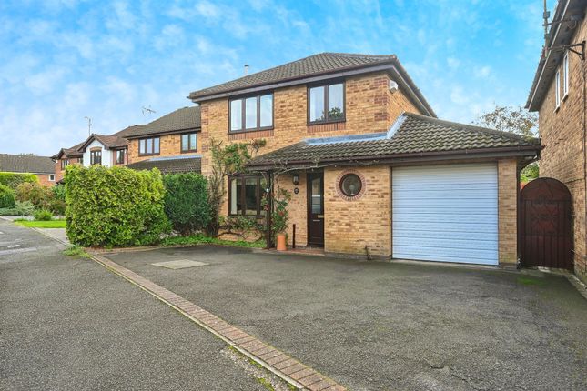 4 bed detached house