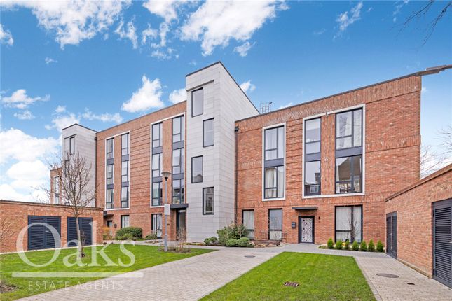 London Road, Norbury 3 bed apartment for sale