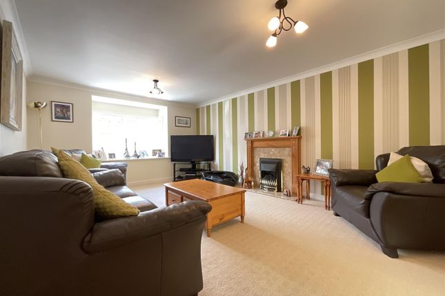 Pinewood Drive, Scarborough 4 bed house for sale
