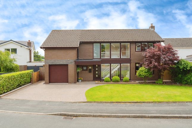 4 bed detached house