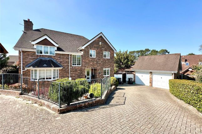 5 bed detached house
