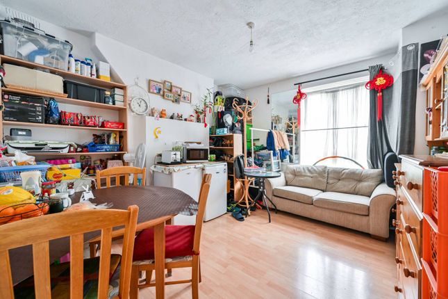 Law Street, Borough, London, SE1 2 bed flat for sale