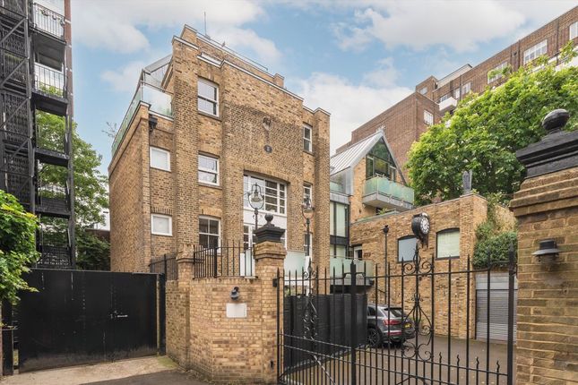 Millers Way, London W6 2 bed flat for sale