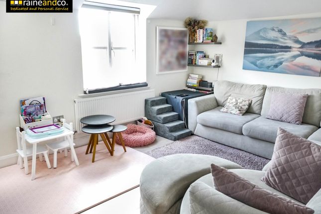 Vixen Court, Hatfield 2 bed apartment for sale