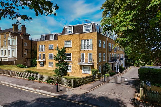 2 bed flat