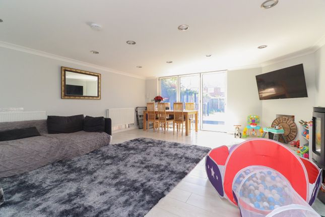 Nash Court Road, Margate, Kent, CT9 5 bed semi