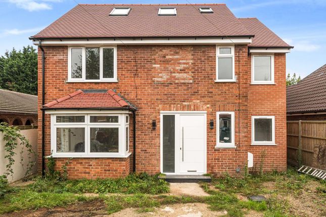 Wokingham,  Berkshire,  RG40 4 bed detached house for sale