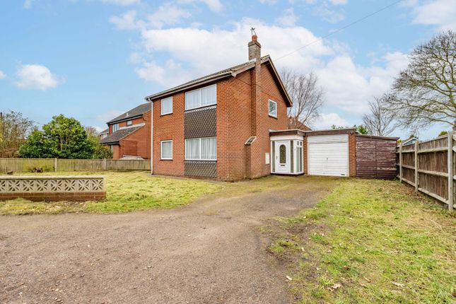 3 bed detached house