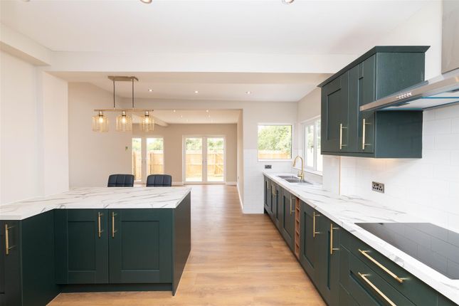 2 bedroom semi-detached bungalow for sale