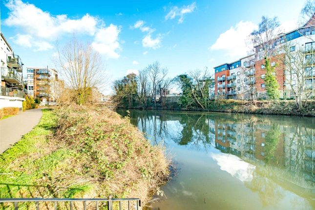 Clifford Way, Maidstone, ME16 2 bed flat for sale