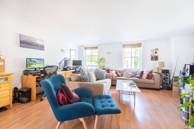 Falmouth Road, Borough, London, SE1 3 bed flat for sale