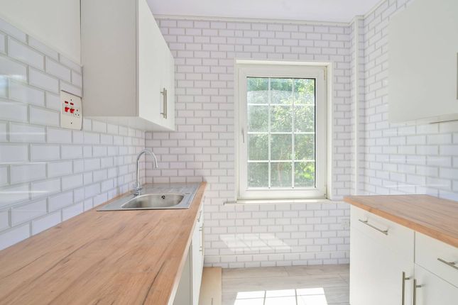 Date Street, Elephant and Castle... 1 bed maisonette for sale