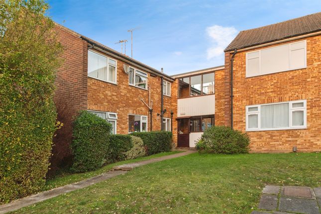 2 bedroom ground floor flat for sale
