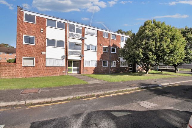 Whitehall Close, Uxbridge, UB8 2 bed apartment for sale