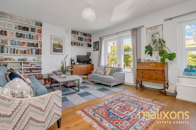 Gleneldon Road, London SW16 3 bed flat for sale