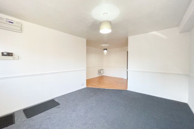 Damigos Road, Gravesend, Kent, DA12 1 bed ground floor flat for sale
