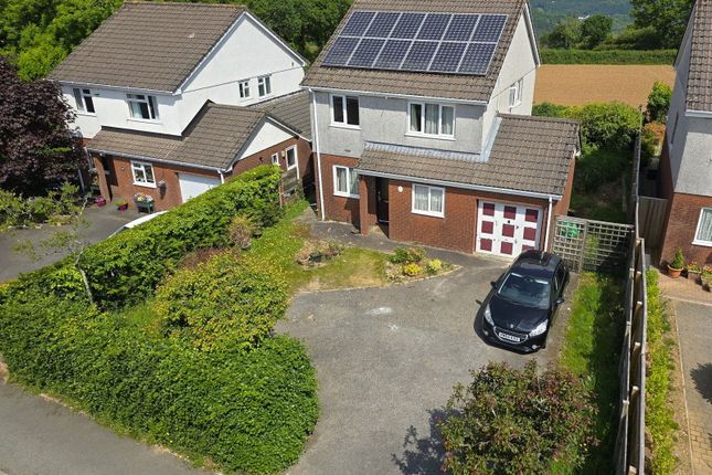 Broad Park Road, Yelverton PL20 4 bed detached house for sale