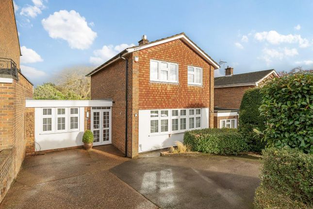 3 bedroom link detached house for sale