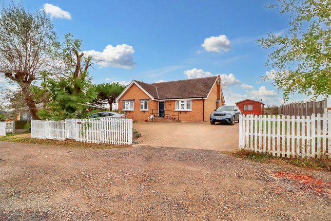 3 bed detached bungalow