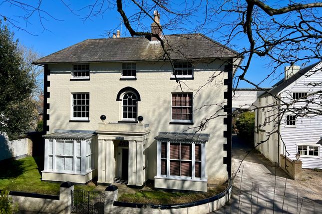 3 bed flat
