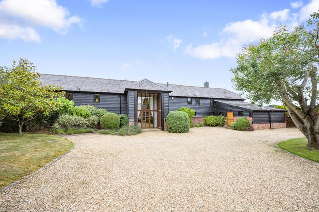 5 bed detached house