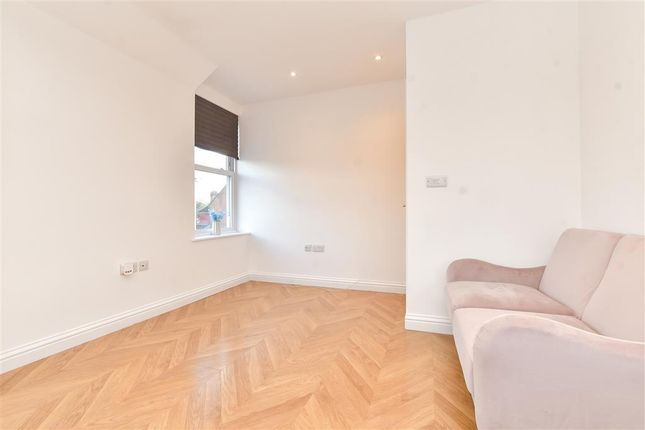 2 bed maisonette
