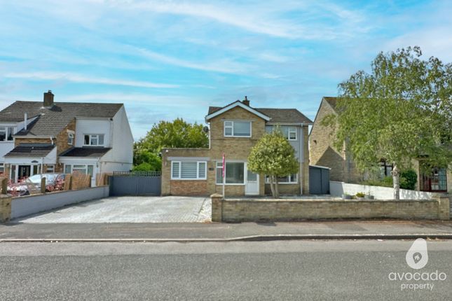 4 bed detached house