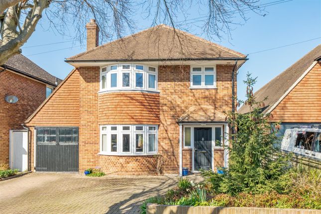Petters Road, Ashtead KT21 3 bed detached house for sale