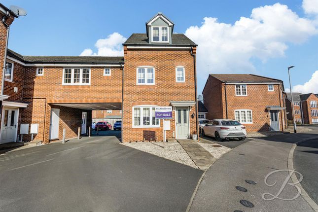 3 bedroom link detached house for sale