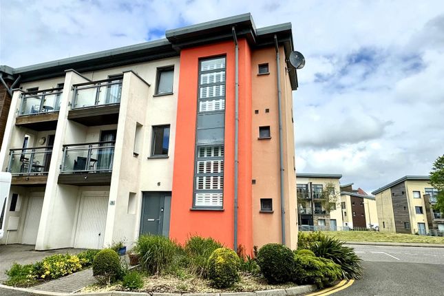 Fishermans Way, Marina, Swansea 4 bed townhouse for sale