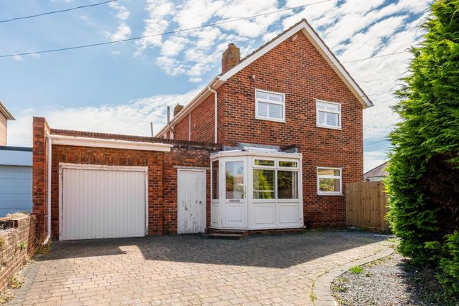 Leighton Avenue, Worthing 3 bed house for sale