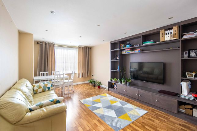 Cherrywood Close, Bow, London, E3 2 bed flat for sale