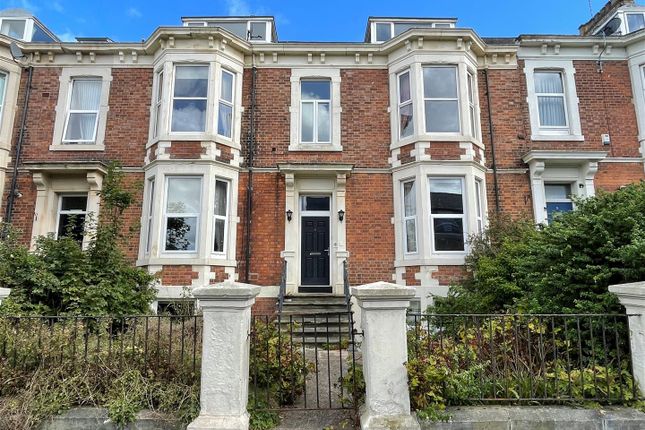6 bed terraced house