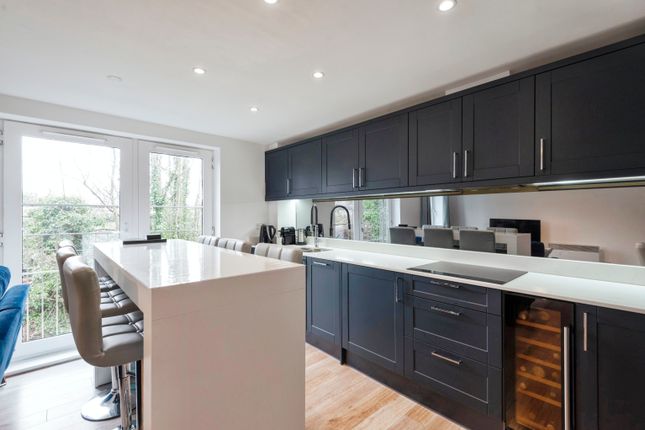 2 bed flat