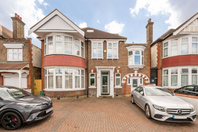 Gunnersbury Avenue, Ealing, W5 Studio for sale