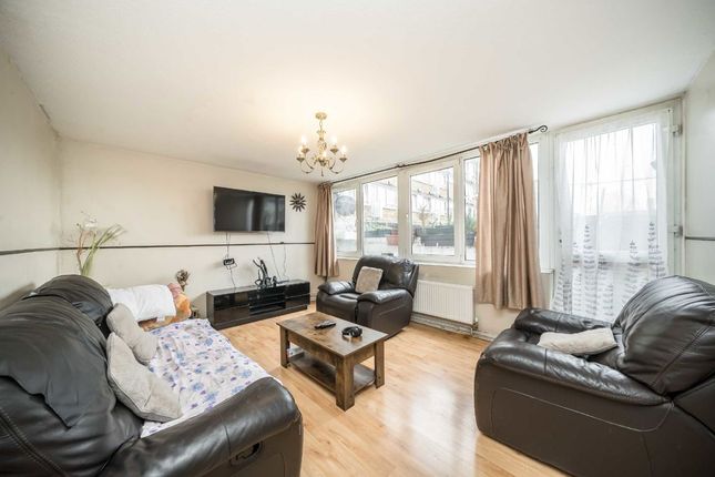 Ebley Close, London SE15 3 bed flat for sale