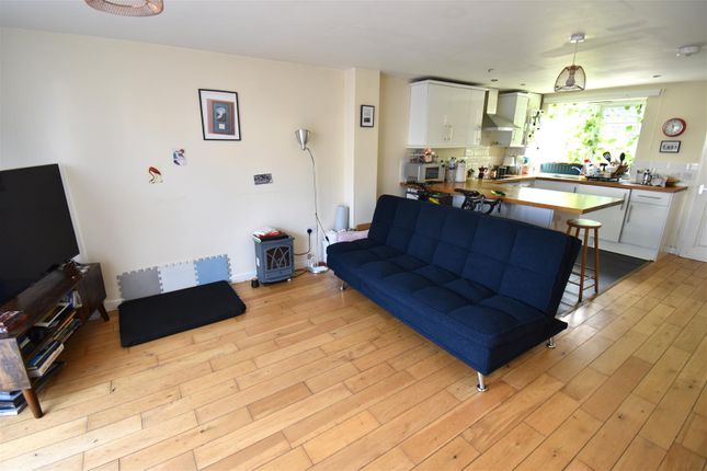 2 bedroom cottage for sale