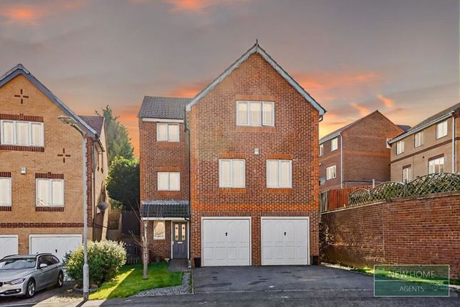 4 bed detached house